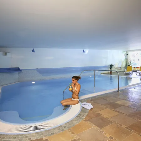 Vineta Strandhotels ホテル 4*