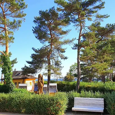 Hotel Vineta Strandhotels 4*